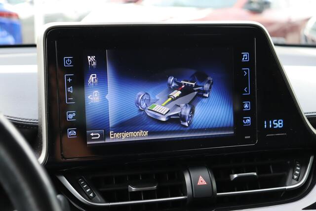 Toyota C-HR 1.8 Hybrid Executive Limited BSM, Stoelverwarming, Trekhaak, Stuurverwarming, Parkeersensoren.