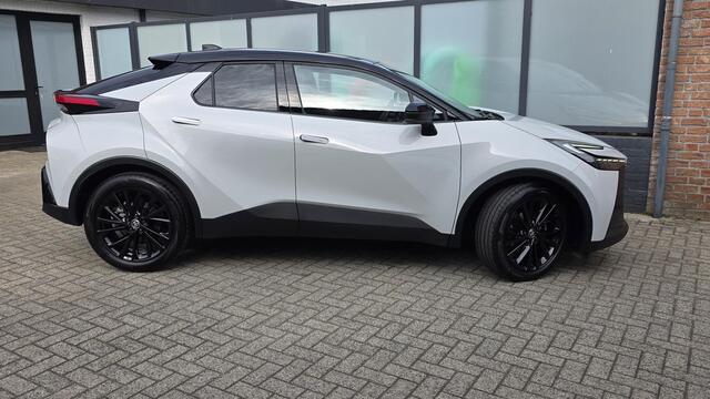 Toyota C-HR 2.0 Hybrid 200 GR SPORT Première Edition Panoramadak, Afn Trekhaak, JBL, 19" Black, Parelmoer.