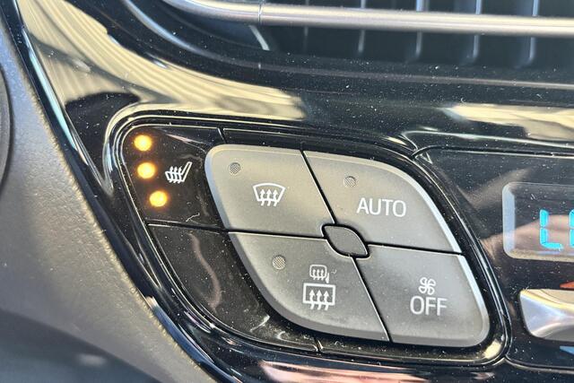 Toyota C-HR 1.8 Hybrid First Edition, JBL,BSM, Apple Carplay Android Auto, Parkeersensoren, Navi, Stoelverwarming.