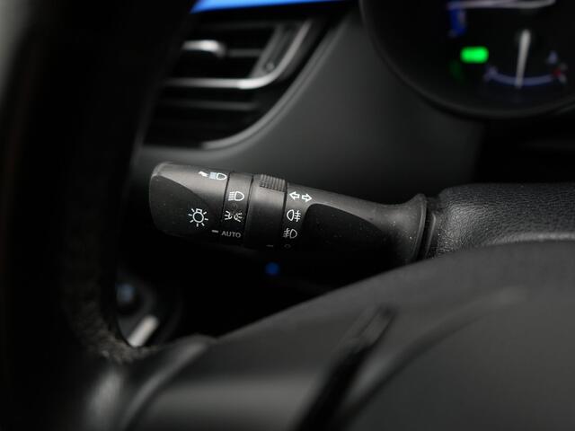 Toyota C-HR 1.8 Hybrid Bi-Tone