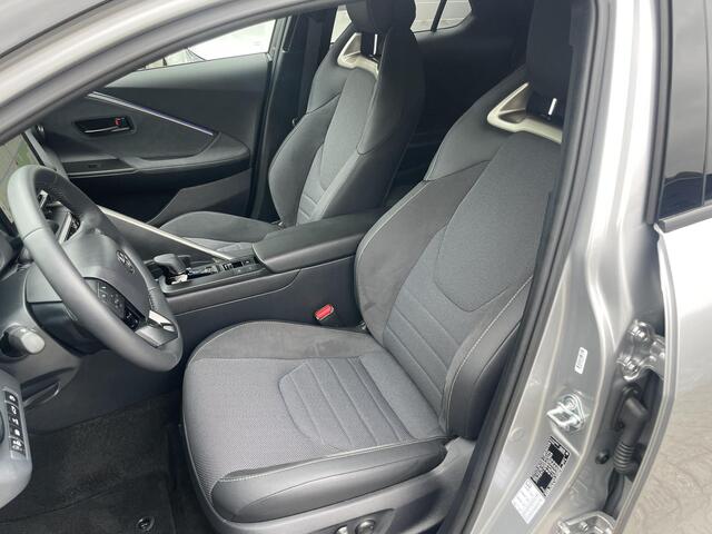 Toyota C-HR 2.0 Plug-in Hybrid 220 Executive