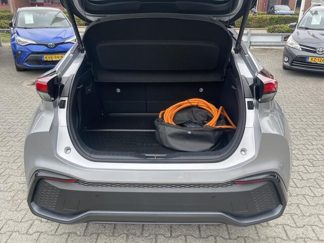 Toyota C-HR 2.0 Plug-in Hybrid 220 Executive