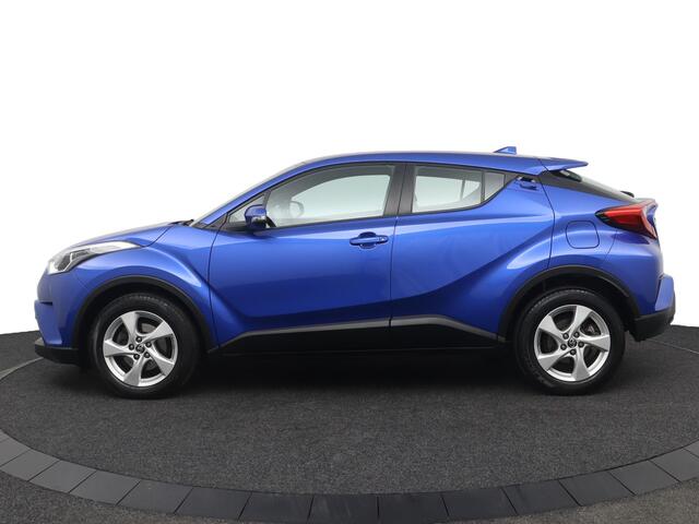Toyota C-HR 1.2 Dynamic | Climate control | Cruise control | Parkeercamera | Trekhaak |