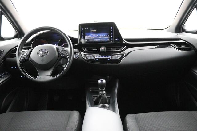 Toyota C-HR 1.2 Dynamic | Climate control | Cruise control | Parkeercamera | Trekhaak |