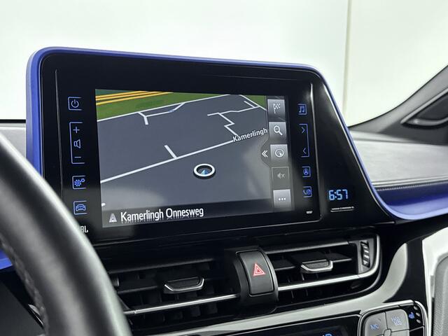 Toyota C-HR 1.8 Hybrid Bi-Tone Plus | JBL Audio | Parkeersensoren | Navigatie |