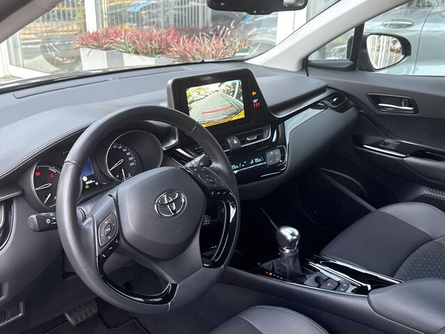 Toyota C-HR 1.8 Hybrid Dynamic - Camera | CarPlay | PDC v+a | Afn. trekhaak |
