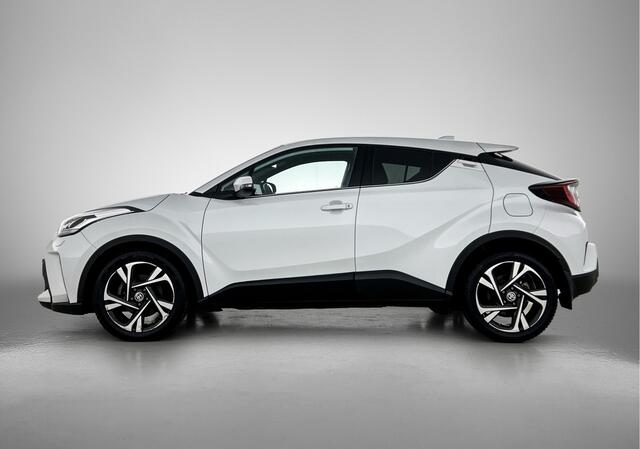 Toyota C-HR 1.8 Hybrid Style | Navigatie | Apple CarPlay/Android Auto | Stoel+stuurverwarming | Parkeersensoren voor+achter | Climate Control | Achteruitrijcamera |