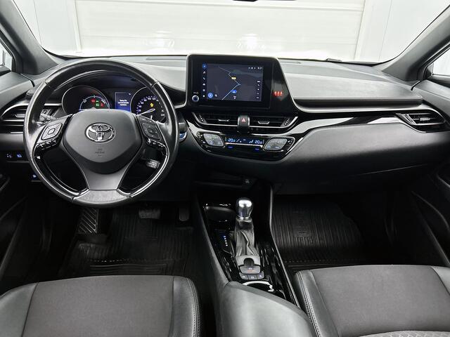 Toyota C-HR 1.8 Hybrid Style | Navigatie | Apple CarPlay/Android Auto | Stoel+stuurverwarming | Parkeersensoren voor+achter | Climate Control | Achteruitrijcamera |