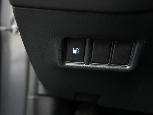Toyota C-HR 1.8 Hybrid Executive | Parkeersensoren V+A | Blindspot | Stoelverwarming | Navigatie |