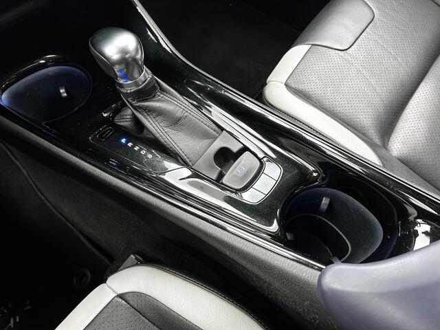 Toyota C-HR 1.8 Hybrid Bi-Tone Plus