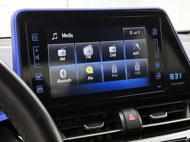 Toyota C-HR 1.8 Hybrid Bi-Tone | Dealer onderhouden | Navigatie | Stoelverwarming | Climate control | Cruise Control Adaptive | DAB | Achteruitrijcamera | – foto 7