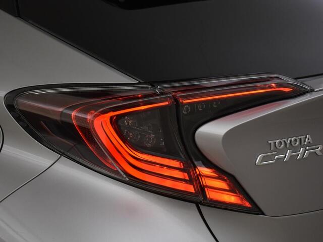 Toyota C-HR 1.8 Hybrid Bi-Tone | Trekhaak | Blindspot | JBL
