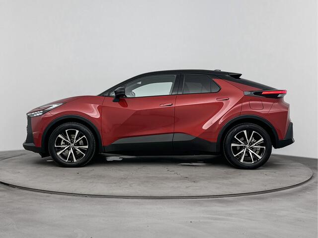 Toyota C-HR 2.0 Plug-in Hybrid 220 First Edition | Stoel+stuurverwarming | Dodehoek detectie | Parkeersensoren voor+achter | Draadloze telefoonlader | Elektrische achterklep | Full LED verlichting | Groot Multimediascherm | – foto 3