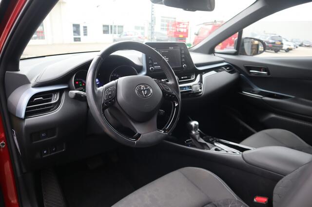 Toyota C-HR 1.8 Hybrid Style Bi-tone | Stuur en stoelverwarming | Blindspot | Trekhaak – foto 4