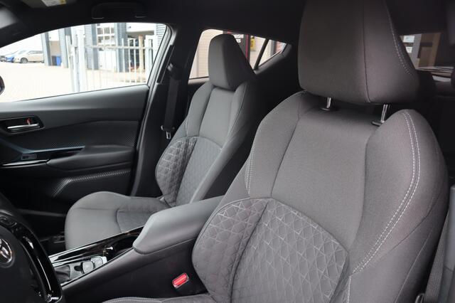 Toyota C-HR 1.8 Hybrid Style Bi-tone | Stuur en stoelverwarming | Blindspot | Trekhaak – foto 5