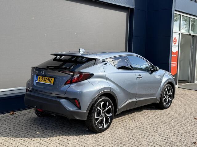 Toyota C-HR 1.8 Hybrid Dynamic Limited | Afneembare trekhaak | All Season banden | Stoel & Stuurverwarming | Dodehoek detectie | Adaptieve Cruise Control | LED | Navigatie | Apple Carplay. – foto 2