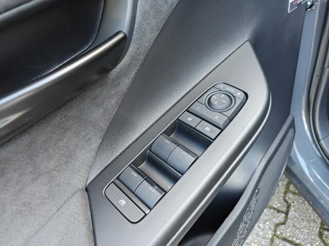 Toyota C-HR 2.0 PHEV 220 Executive | JBL | Sensoren v/a | El. Achterklep – foto 8
