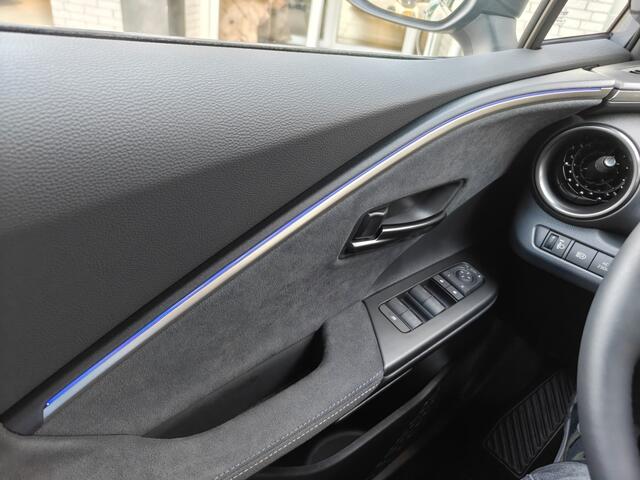 Toyota C-HR 2.0 PHEV 220 Executive | JBL | Sensoren v/a | El. Achterklep – foto 9
