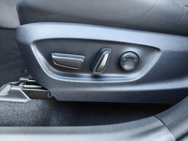 Toyota C-HR 2.0 PHEV 220 Executive | JBL | Sensoren v/a | El. Achterklep – foto 10