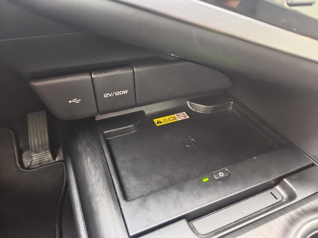 Toyota CAMRY 2.5 Hybrid Executive | Leder | Sensoren v/a | Navi | Stoelverwar