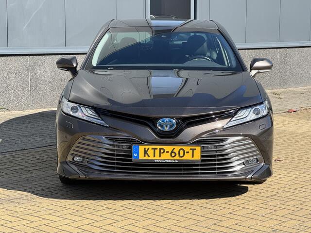 Toyota CAMRY 2.5 Hybrid Business Intro Leer
