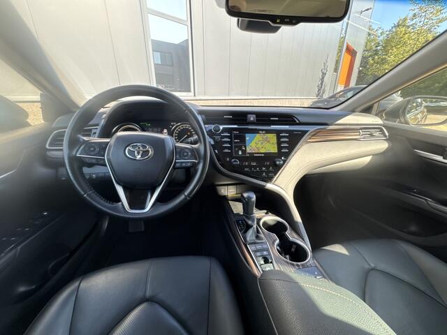 Toyota CAMRY 2.5 Hybrid Business Intro Leer