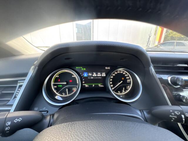 Toyota CAMRY 2.5 Hybrid Business Intro Leer