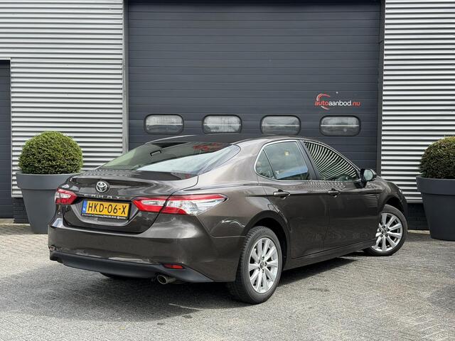 Toyota CAMRY 2.5 Hybrid Dynamic | Camera | Lederen Bekleding | Stoelverwarming | Lichtmetalen Velgen |