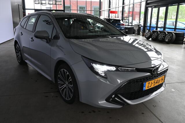 Toyota COROLLA Touring Sports 1.2 Turbo First Edition BTW Ecc Navigatie LED 100% Onderhouden! Inruil Mogelijk!
