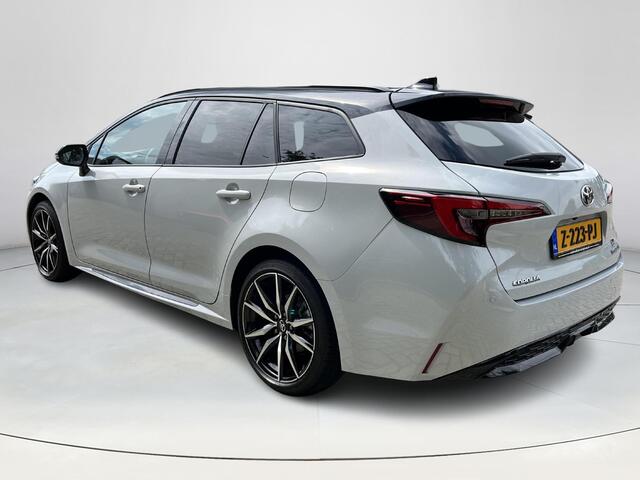 Toyota COROLLA Touring Sports Hybrid 140 GR Sport | All-in prijs! | Panoramadak | Apple Carplay/Android Auto | Parkeersensoren | Stoelverwarming