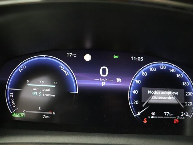 Toyota COROLLA Touring Sports 2.0 High Power Hybrid First Edition *demo | Elektrische achterklep | navigatie | Climate Control | cruise control/Adaptive | stoelverwarming | Draadloos opladen | Sensoren V+A |