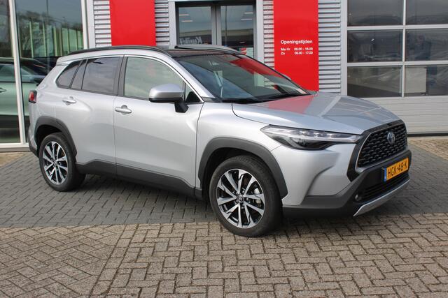 Toyota COROLLA Cross Hybrid 140 Style met Premium Pack en Panoramadak