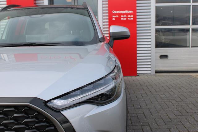 Toyota COROLLA Cross Hybrid 140 Style met Premium Pack en Panoramadak