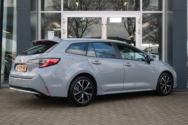 Toyota COROLLA 1.8 HYBRID Apple Carplay/ Android Auto, LED Verlichting. etc.
