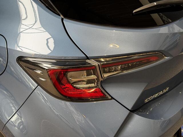 Toyota COROLLA 1.8 Hybrid Dynamic automaat Toyota Corolla 1.8 Hybrid First Edition