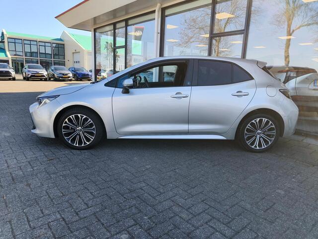 Toyota COROLLA 1.8 Hybrid Dynamic Limited | Stoel & stuurverwarming | PDC | BSM | All-season