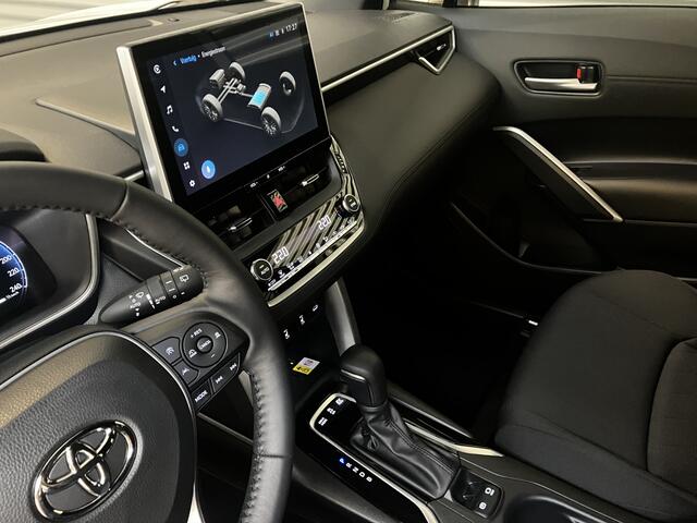 Toyota COROLLA Cross Hybrid 140 STYLE/NAVI/PDC/CAM/EL A KLEP/DODEHOEK SENS/LED/ENZ