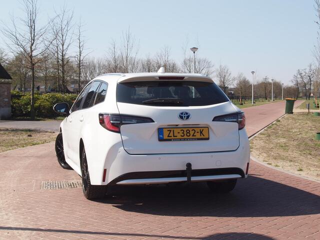 Toyota COROLLA Touring Sports 1.8 Hybrid Business Intro | Camera | Head-up display | Cruise Control | Trekhaak |
