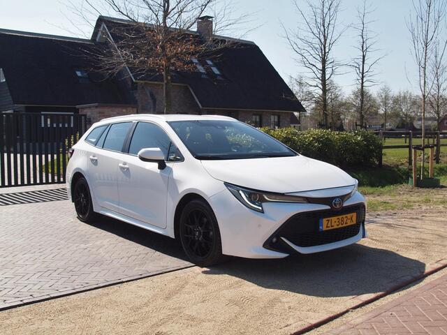Toyota COROLLA Touring Sports 1.8 Hybrid Business Intro | Camera | Head-up display | Cruise Control | Trekhaak |