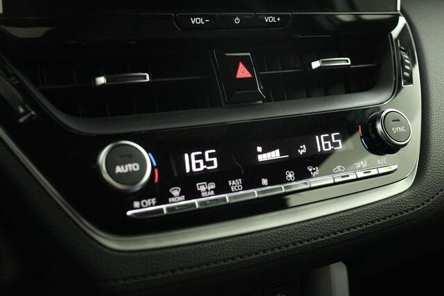 Toyota COROLLA Cross Hybrid 200 Dynamic Limited | Apple Carplay/Android auto | Parkeersensoren | Elektrische Achterklep |
