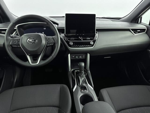 Toyota COROLLA Cross | Stoel- en stuurwielverwarming | Parkeersensoren Voorzijde | Cruise Control Adpatief |
