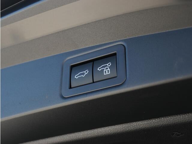 Toyota COROLLA 1.8 Hybrid Dynamic I Keyles I Half-leder I Dodehoekdetectie