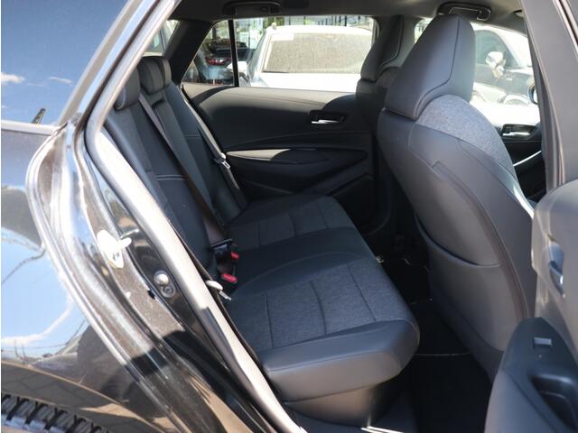 Toyota COROLLA 1.8 Hybrid Dynamic I Keyles I Half-leder I Dodehoekdetectie
