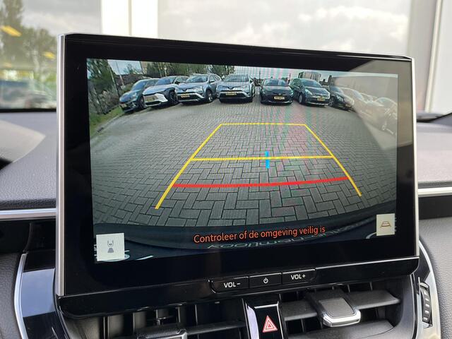 Toyota COROLLA Cross Hybrid 200 Style | Panoramadak | Elektrische achterklep | Apple Carplay/Android auto | Toyota garantie tot 2034!