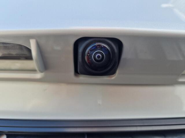 Toyota COROLLA Cross 2.0 High Power 197PK Hybrid Style Edition Incl: AppleCarplay/AndroidAuto, Panoramadak, Parelmoer Metallic wit, LM velgen, Adaptieve Cruise control, Climate control