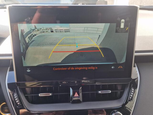 Toyota COROLLA Cross 2.0 High Power 197PK Hybrid Style Edition Incl: AppleCarplay/AndroidAuto, Panoramadak, Parelmoer Metallic wit, LM velgen, Adaptieve Cruise control, Climate control