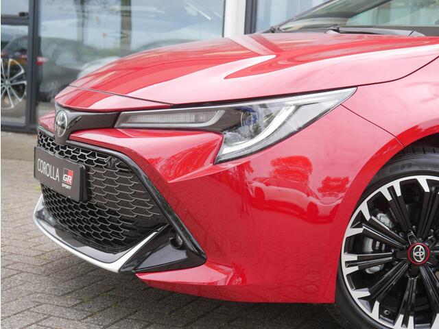 Toyota COROLLA Touring Sports 1.8 Hybrid GR-Sport | Camera | Stoelverwarming | Draadloze telefoonlader | DAB