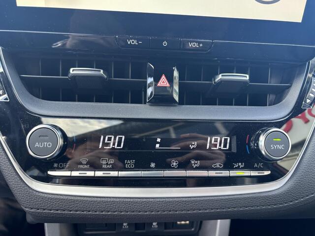 Toyota COROLLA Cross Hybrid 140 Style STOELVERWAMING, PANORAMO DAK, PREMIUM PAKKET EN SLECHTS 7.497KM!!