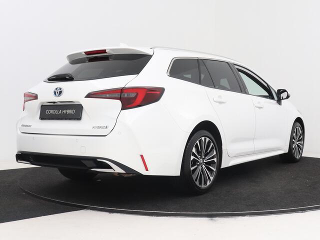 Toyota COROLLA Touring Sports Hybrid 140 Dynamic Limited Blind Spot monitor | Parkeersensoren voor + achter | Stoelverwarming | Stuurwiel verwarmd |
