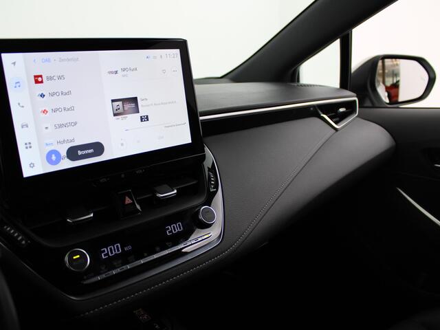 Toyota COROLLA Touring Sports Hybrid 140 Dynamic Limited Blind Spot monitor | Parkeersensoren voor + achter | Stoelverwarming | Stuurwiel verwarmd |
